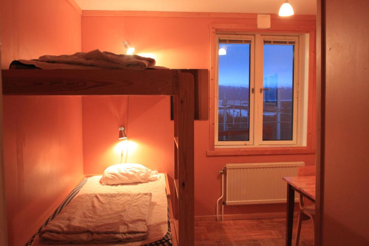 Abisko Net Hostel & Huskies Exterior photo